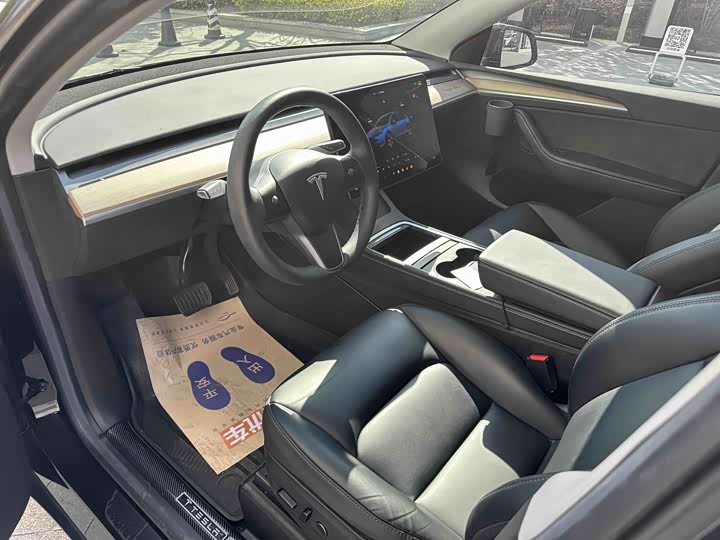 Фото 4 - Tesla Model Y