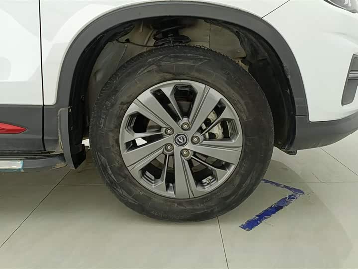 Фото 6 - Changan CS75