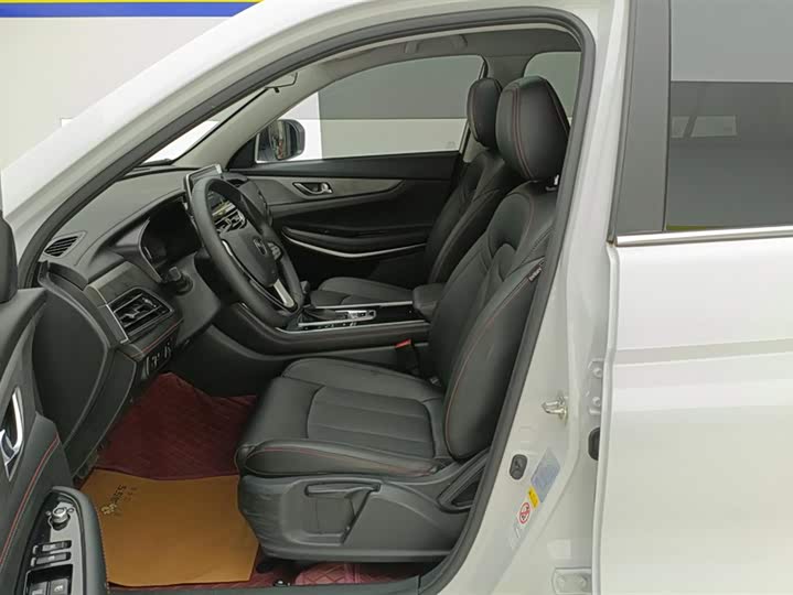 Фото 9 - Changan CS75