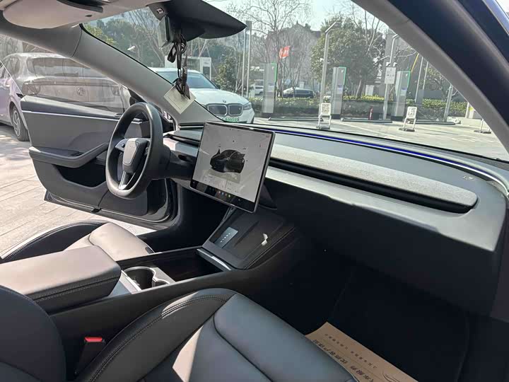 Фото 5 - Tesla Model 3