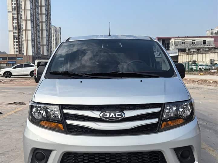 Фото 1 - JAC Refine M3