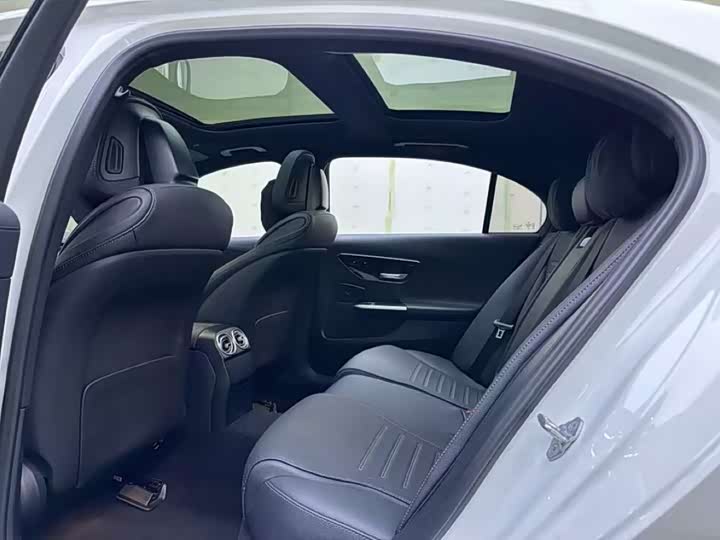 Фото 4 - Mercedes-Benz C-Class