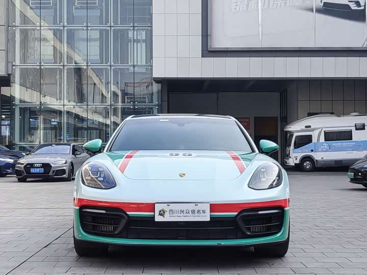 Фото 3 - Porsche Panamera