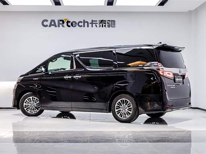 Фото 4 - Toyota Vellfire