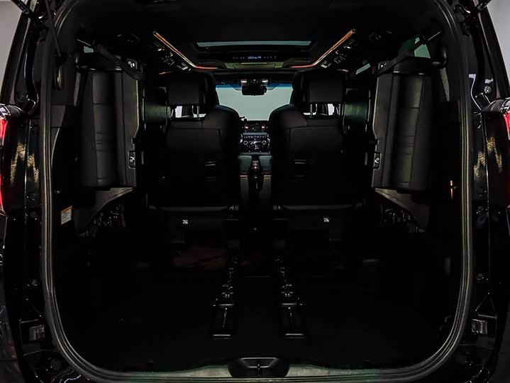 Фото 6 - Toyota Vellfire