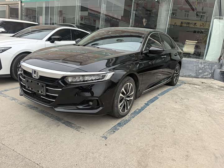 Фото 1 - Honda Accord