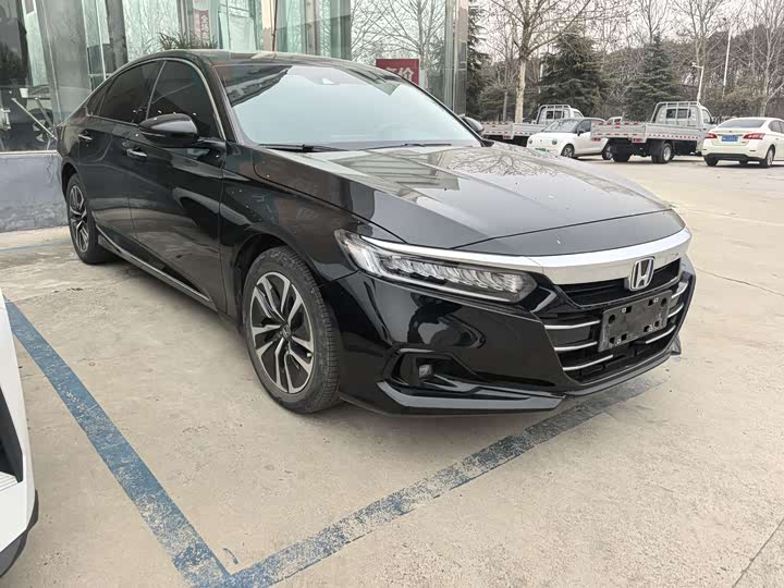 Фото 2 - Honda Accord