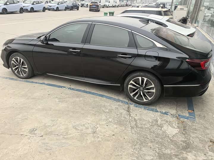 Фото 3 - Honda Accord