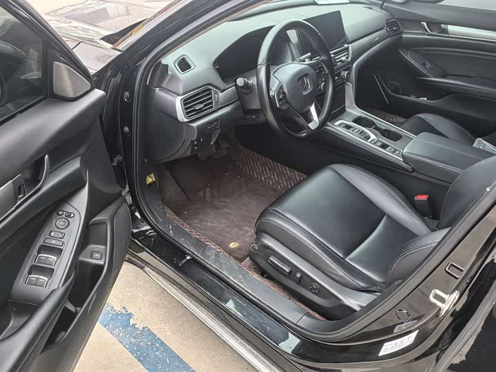 Фото 5 - Honda Accord