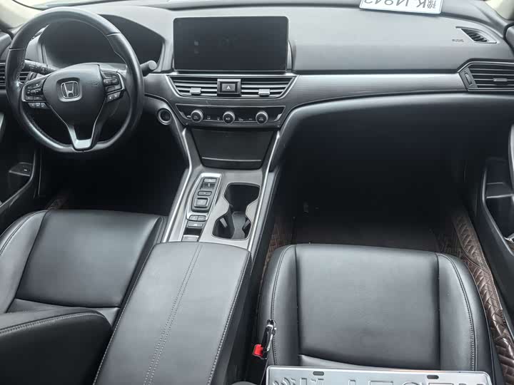 Фото 6 - Honda Accord