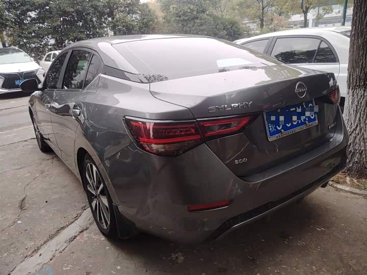 Фото 5 - Nissan Sylphy