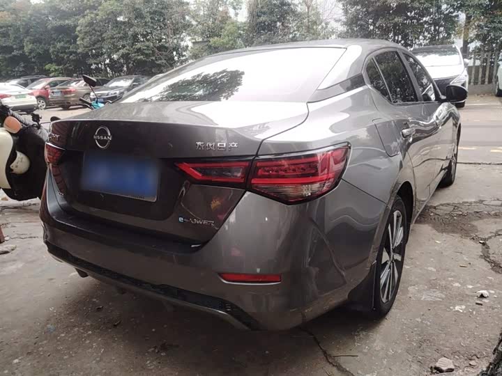 Фото 7 - Nissan Sylphy