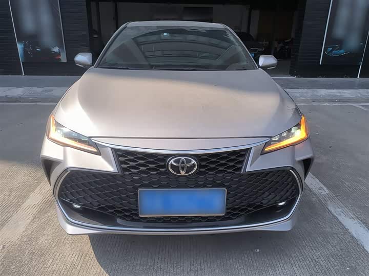 Фото 3 - Toyota Avalon