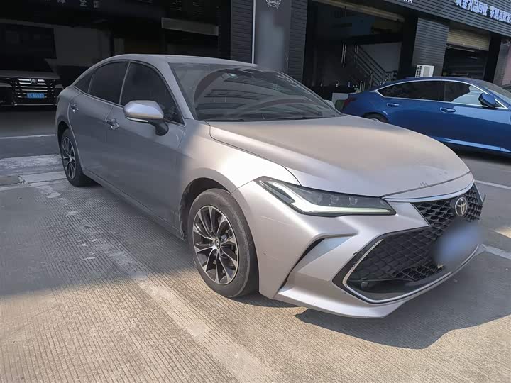 Фото 4 - Toyota Avalon