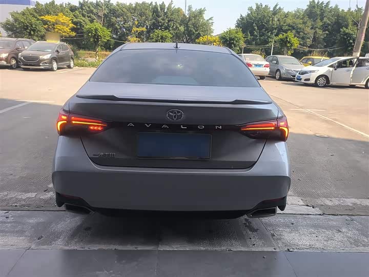 Фото 6 - Toyota Avalon