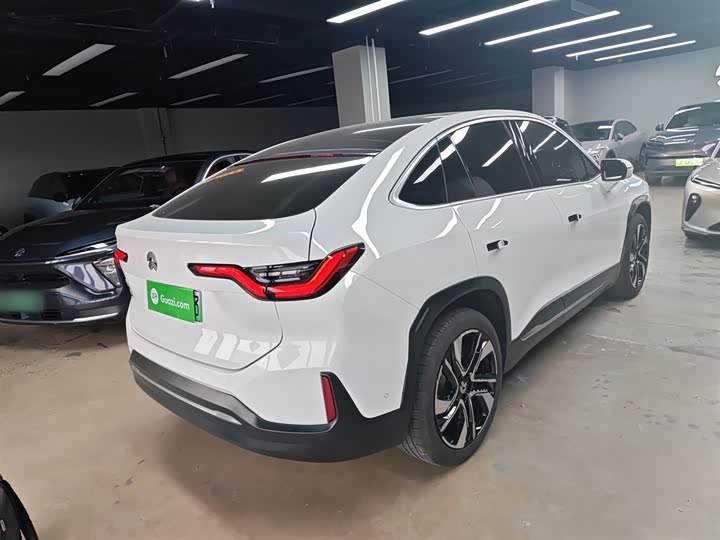 Фото 7 - Nio EC6