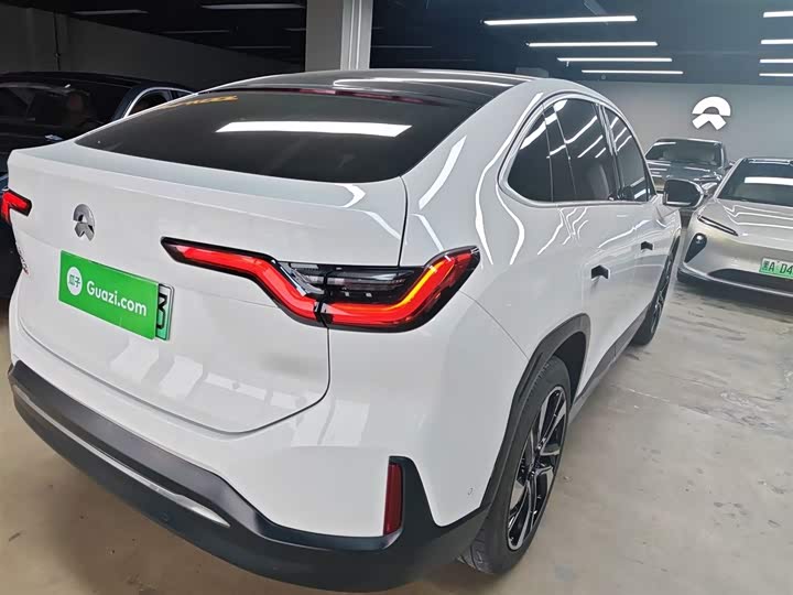 Фото 8 - Nio EC6