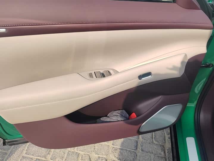 Фото 7 - Xiaomi YU7