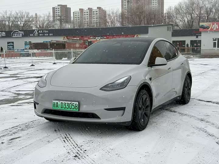 Фото 3 - Tesla Model Y