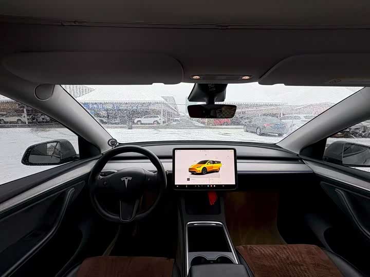 Фото 6 - Tesla Model Y