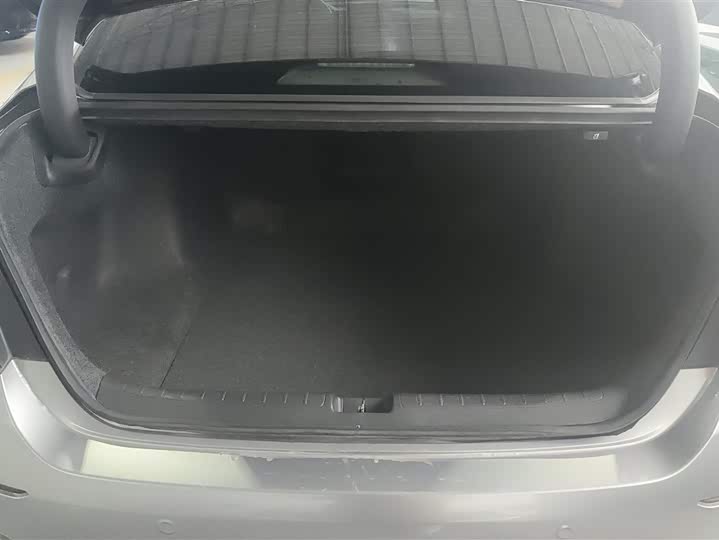 Фото 4 - Honda Inspire