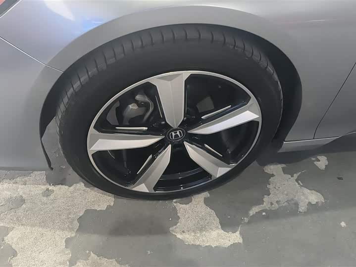 Фото 6 - Honda Inspire