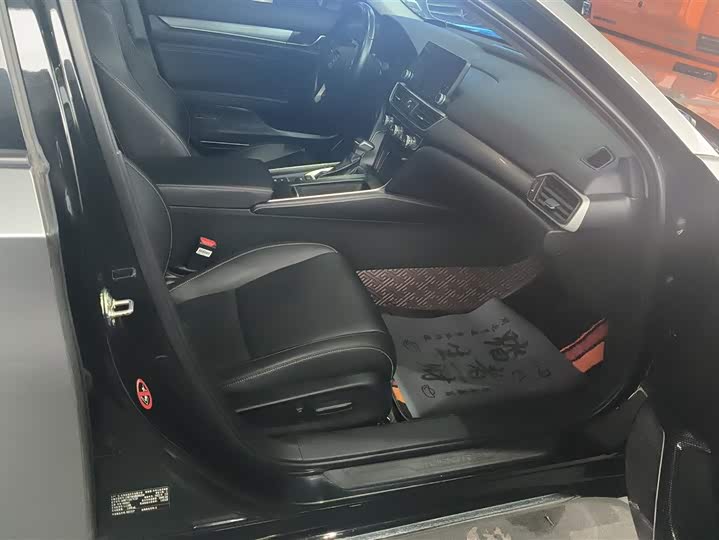 Фото 8 - Honda Inspire