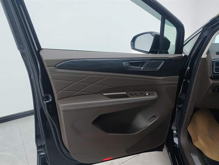 Фото 7 - Volkswagen Viloran