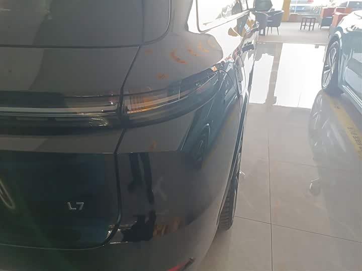 Фото 8 - LiXiang L7