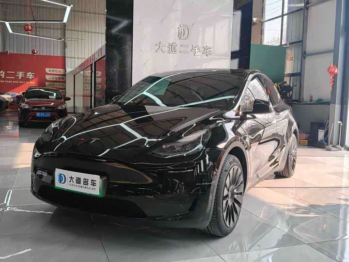 Фото 1 - Tesla Model Y