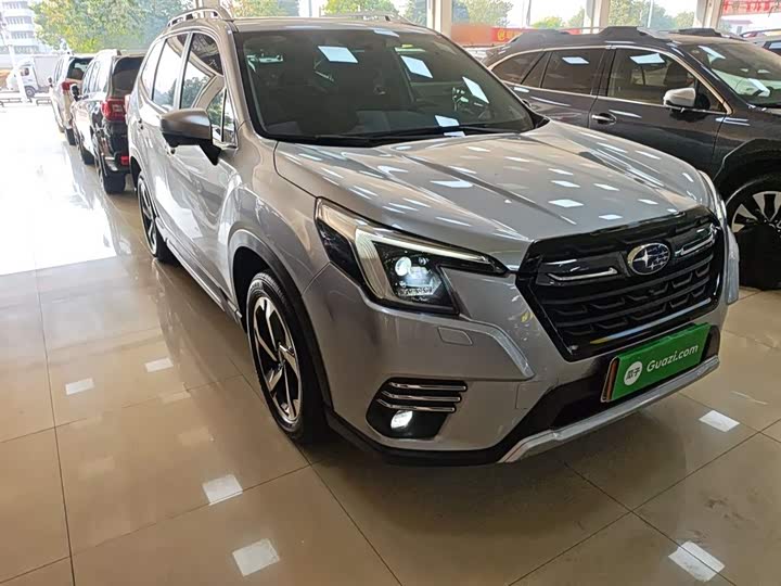 Фото 4 - Subaru Forester