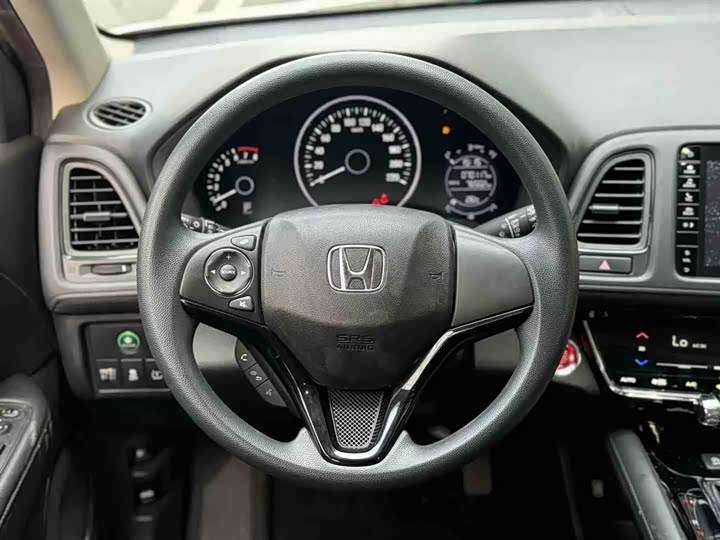 Фото 8 - Honda Vezel