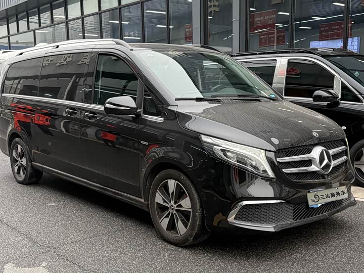 Фото 3 - Mercedes-Benz V-Class