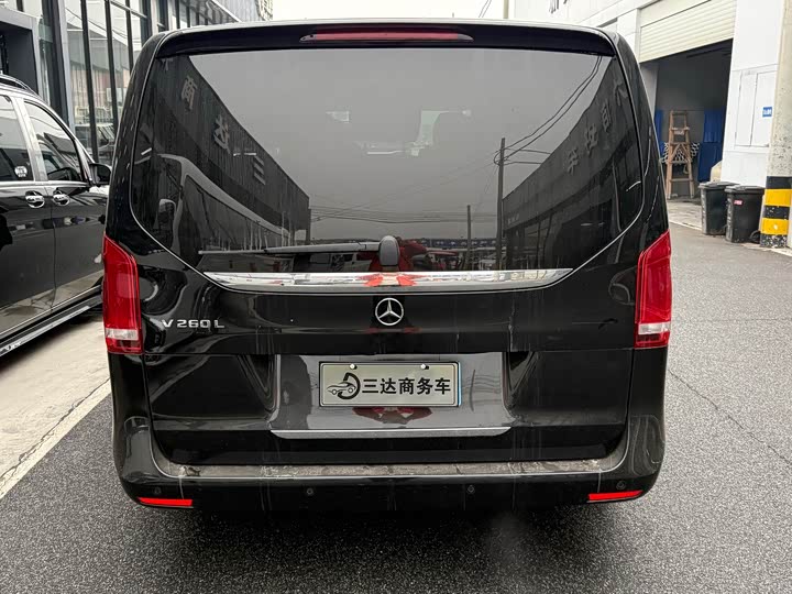 Фото 4 - Mercedes-Benz V-Class