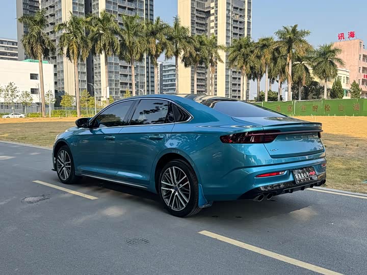 Фото 4 - Geely Preface