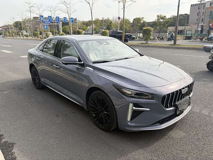 Фото 2 - Geely Preface L