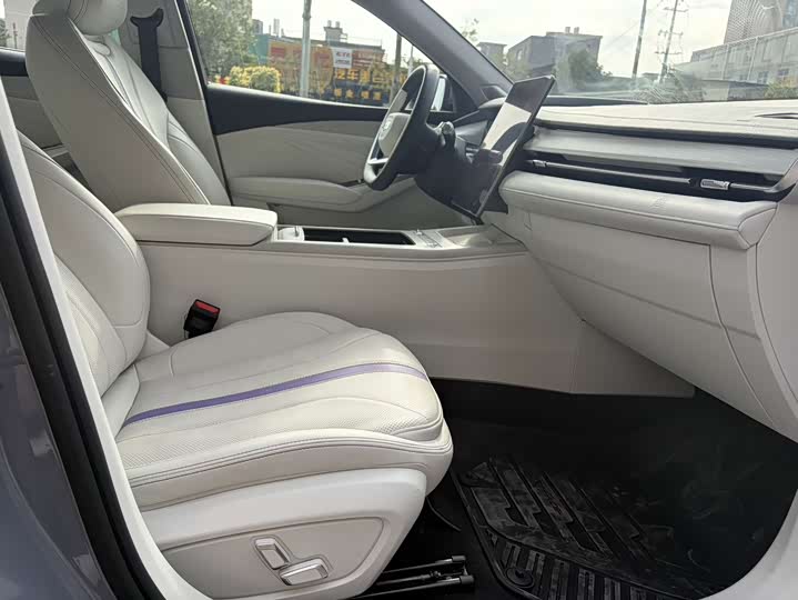 Фото 9 - Geely Preface L