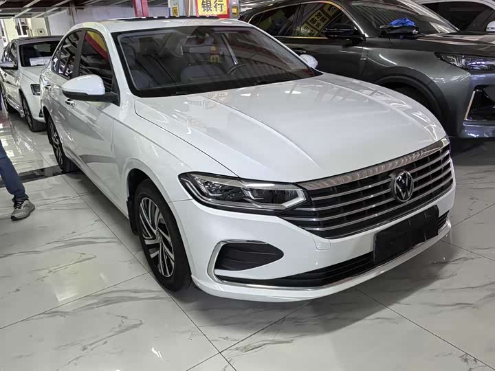 Фото 3 - Volkswagen Lavida