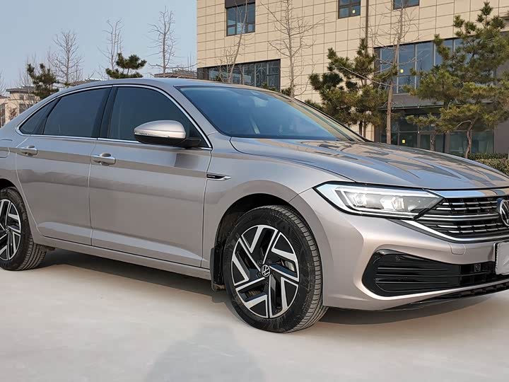 Фото 3 - Volkswagen Sagitar L