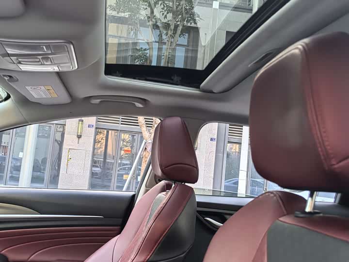 Фото 9 - Changan Eado Plus