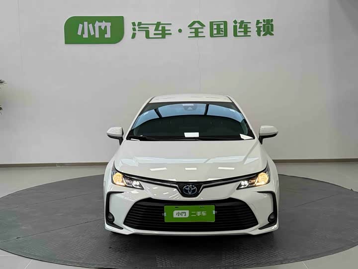 Фото 2 - Toyota Corolla