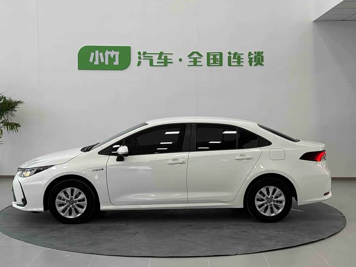 Фото 7 - Toyota Corolla