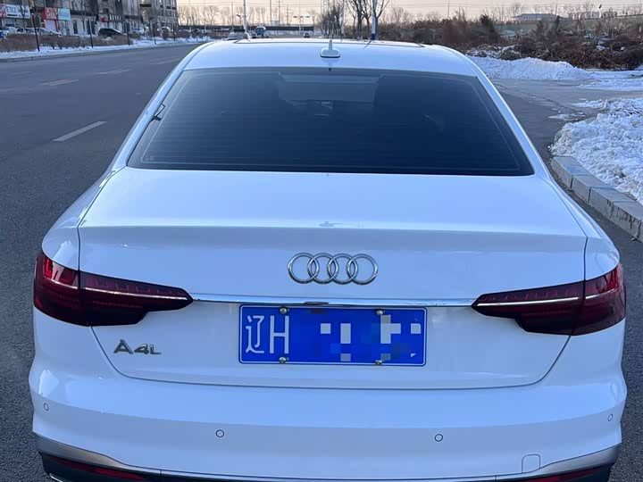 Фото 3 - Audi A4L