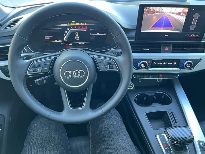 Фото 5 - Audi A4L