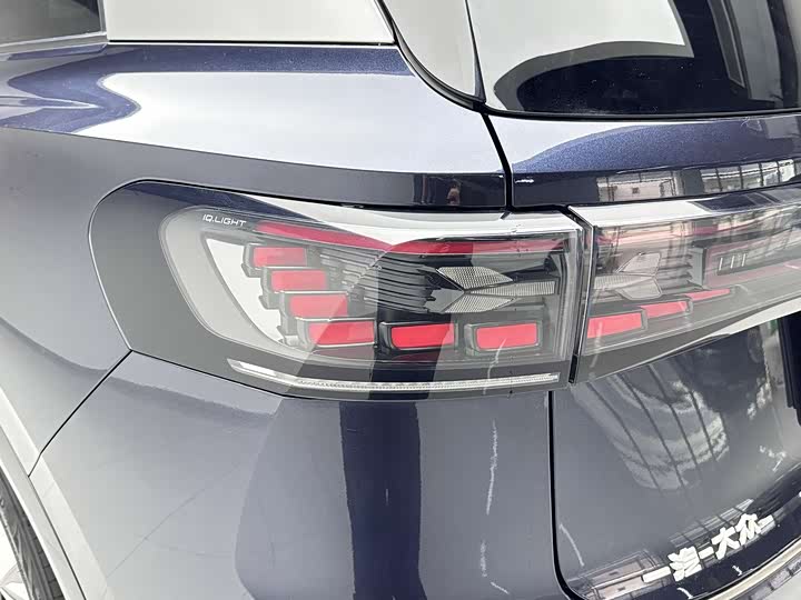 Фото 9 - Volkswagen ID.6 Crozz