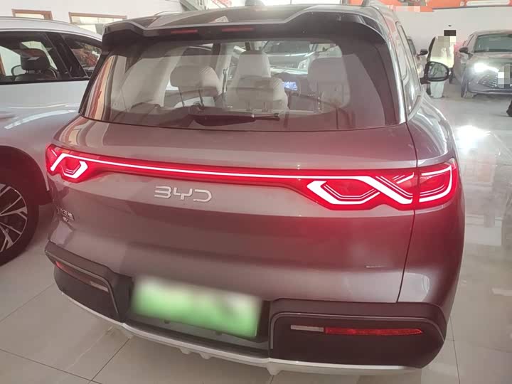 Фото 6 - BYD Yuan Up