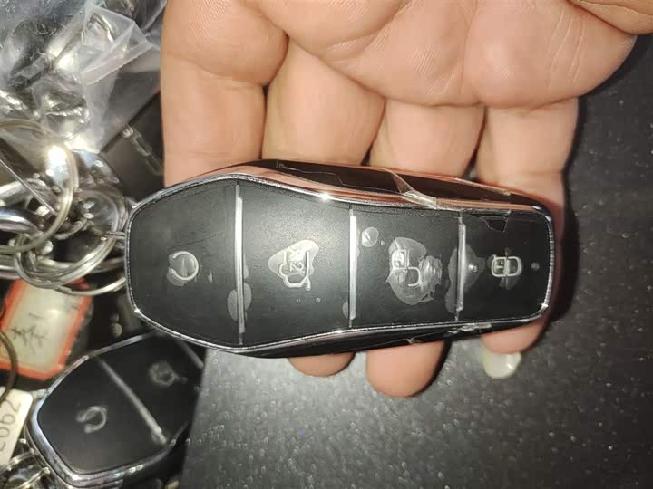 Фото 9 - BYD Yuan Up