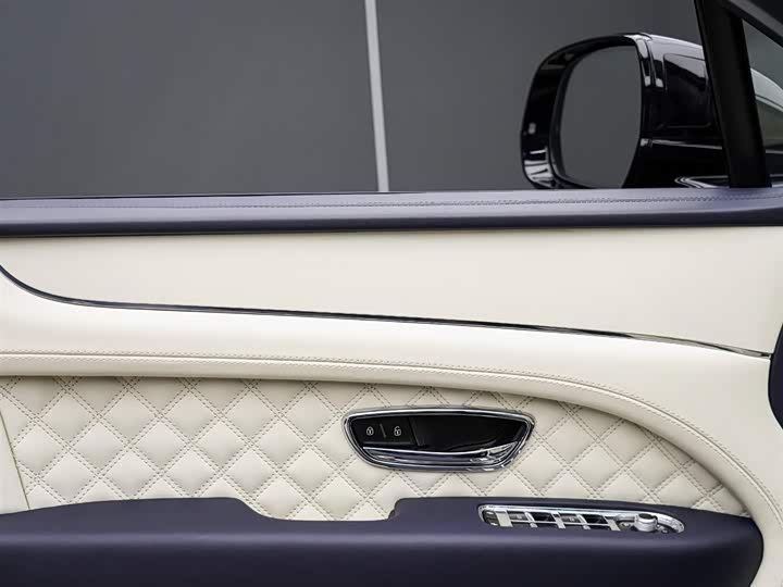 Фото 8 - Bentley Bentayga