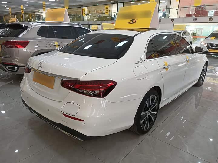 Фото 7 - Mercedes-Benz E-Class Hybrid