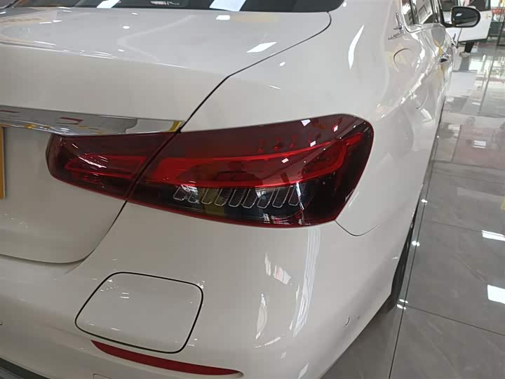 Фото 8 - Mercedes-Benz E-Class Hybrid